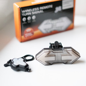 Ліхтар задній H040 з поворотами акум.500mAh, type-C  доступно від 1 шт